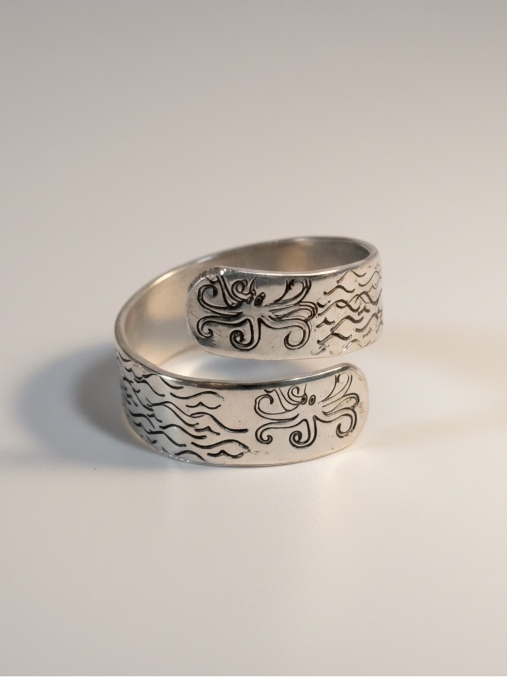 Elegant handmade stamped adjustable Octopus design hypoallergenic‎ silver ring